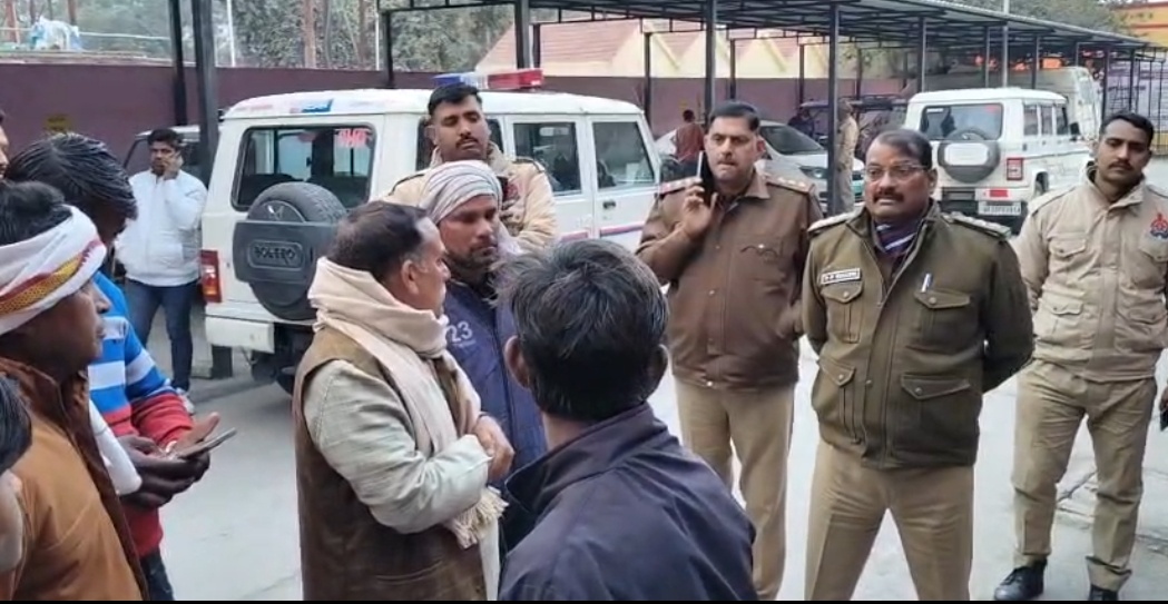 तेज़ रफ्तार सीवेज टैंकर बना काल, सास-बहू की दर्दनाक मौत, युवक गंभीर घायल